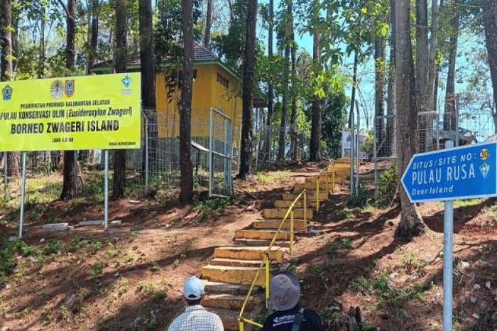 Foto Pulau Rusa/Pulau Pinus I