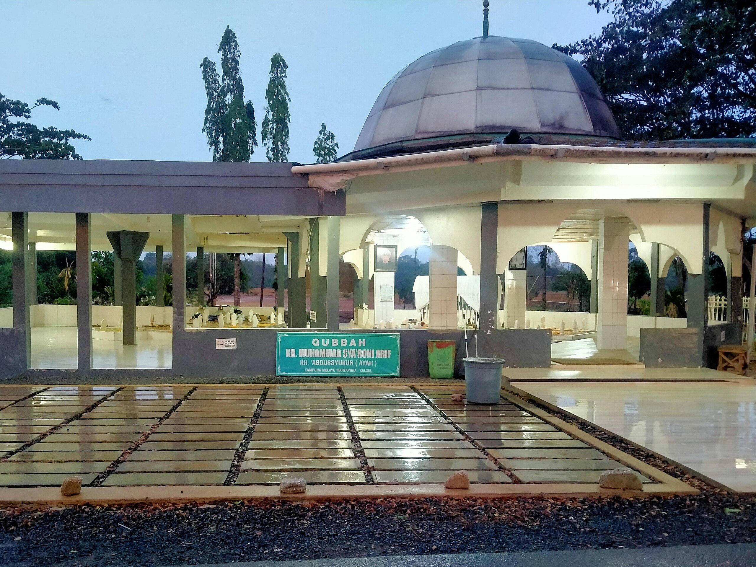 Makam Syekh Sya rani Arif