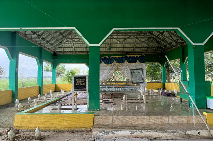 Makam Datu Khuzzaimah Azzawajanni (Keramat Penjambuan)