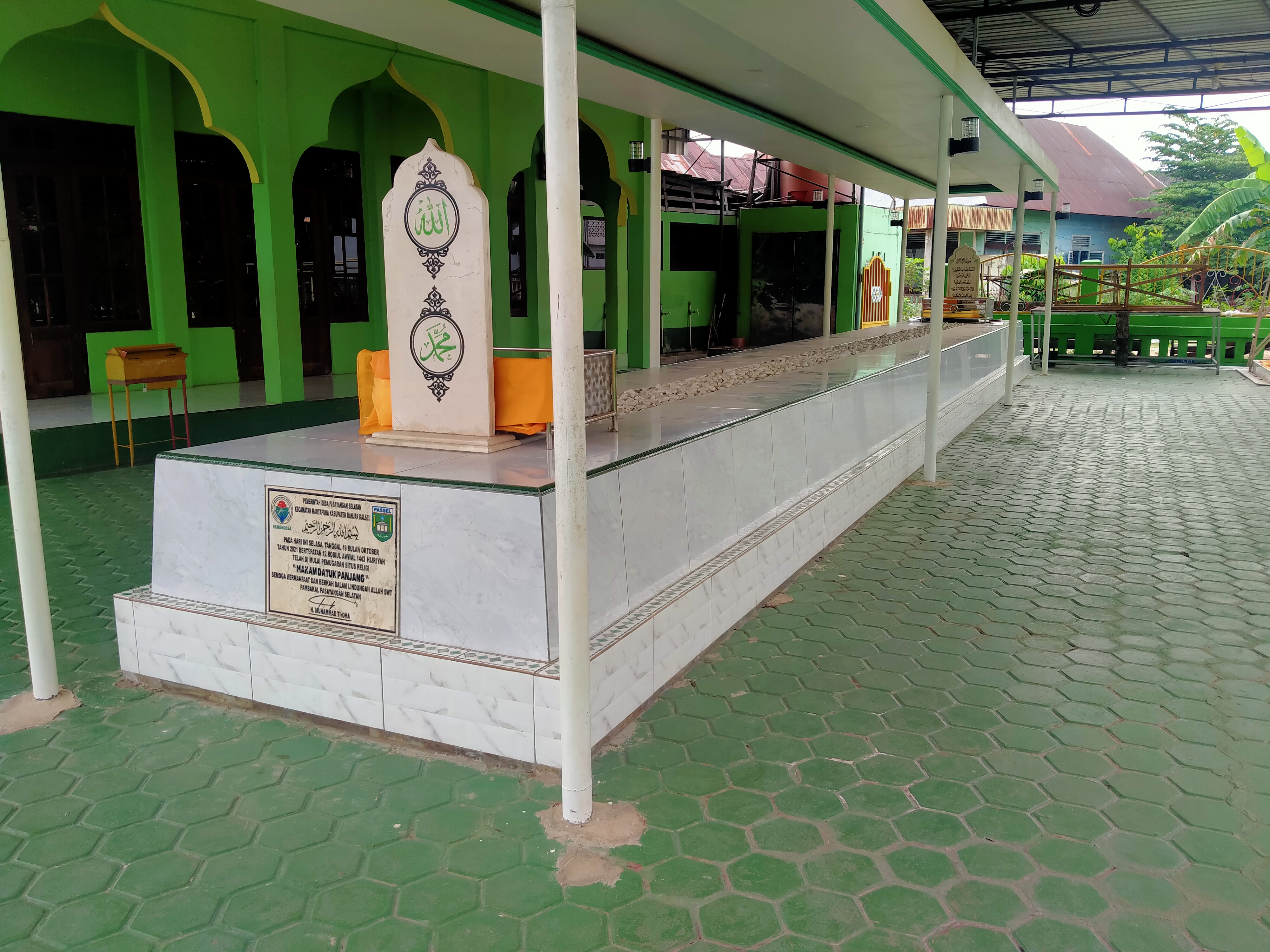Foto Makam Datu Panjang Pesayangan