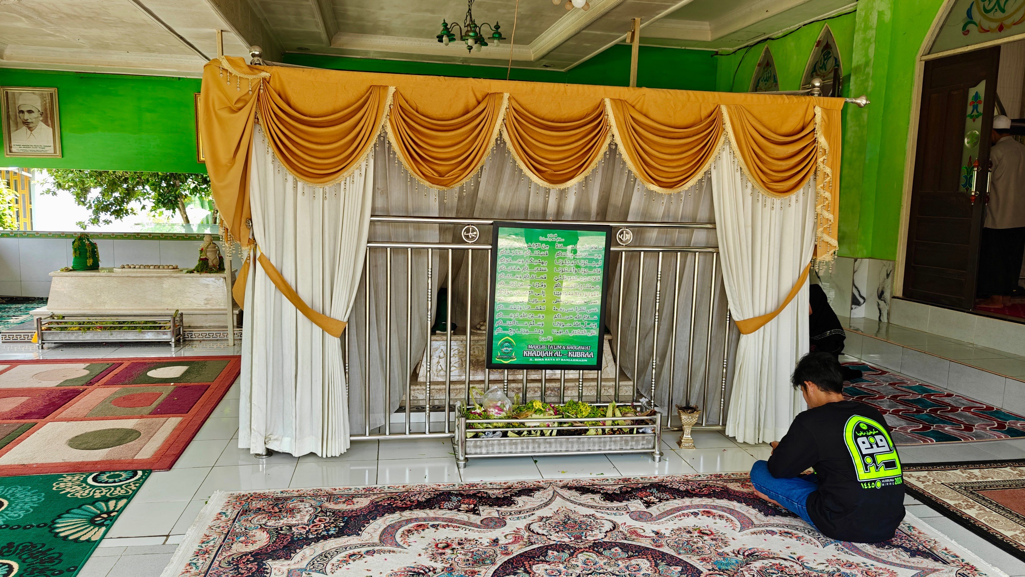 Makam Syarifah Nurmaya