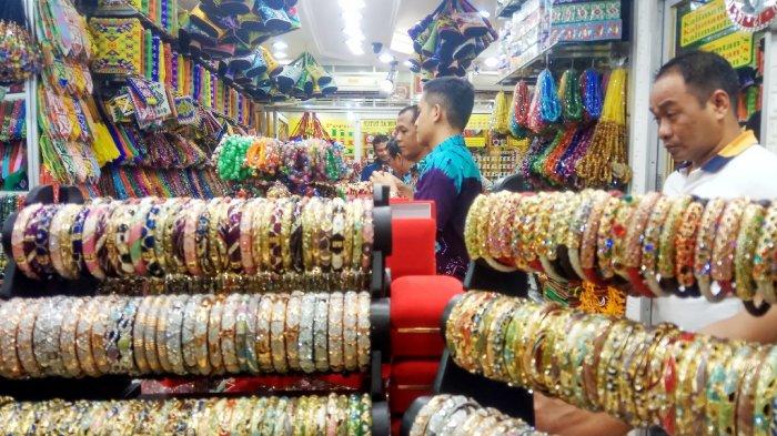 Pusat Kerajinan Batu Permata